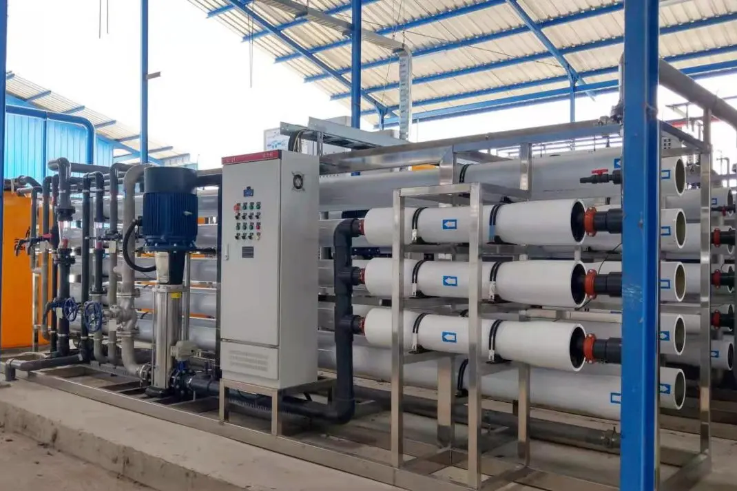 Brackish Water Desalination Device